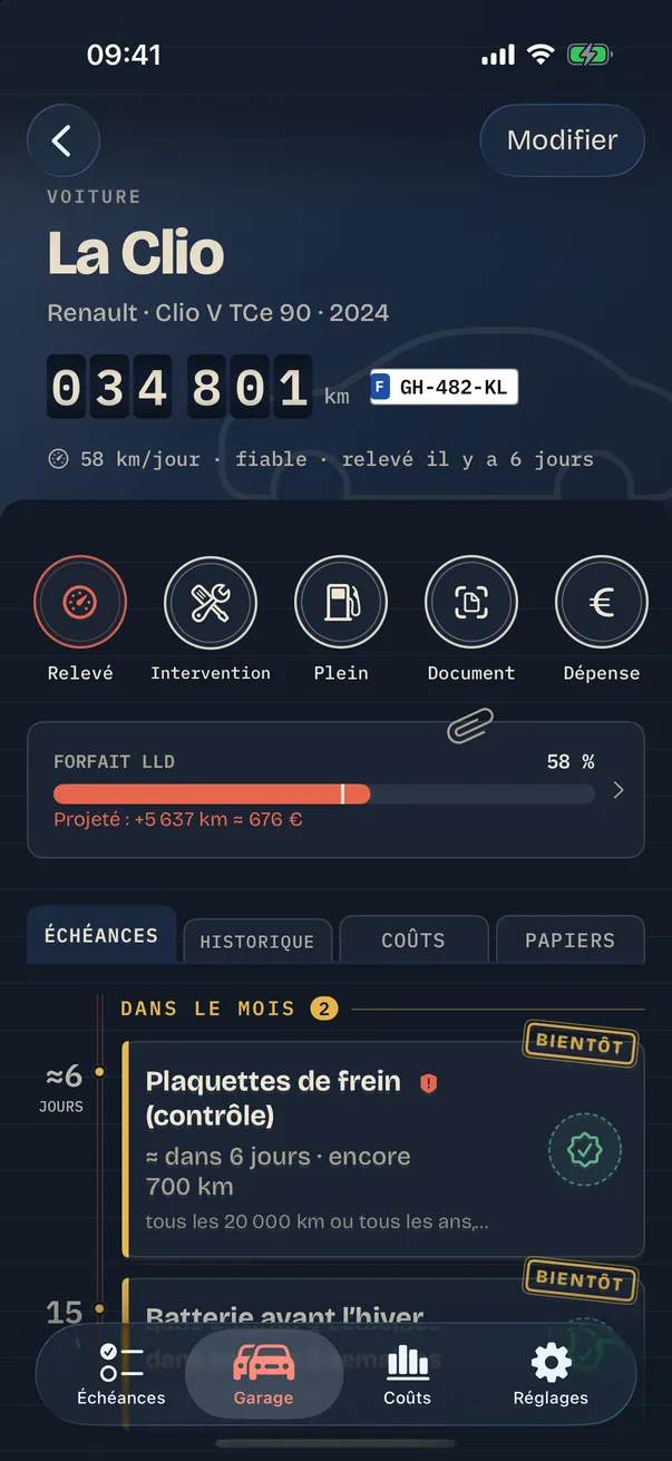Fiche véhicule Révisio : couverture du carnet, compteur, actions et onglets